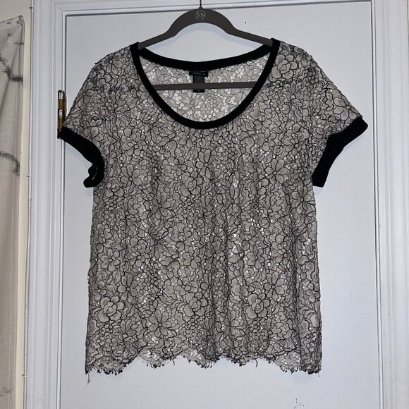 Torrid Size 0 Lace Sheer Blouse - Picture 2 of 6